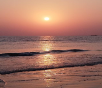 钟岱穆情诗名篇《巅峰》引网络热议爆火